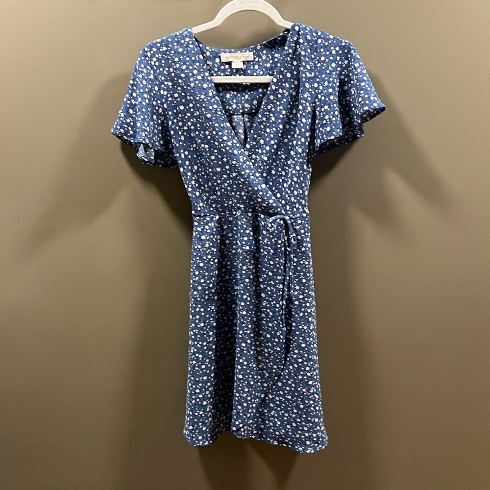 Size extra small floral dress.